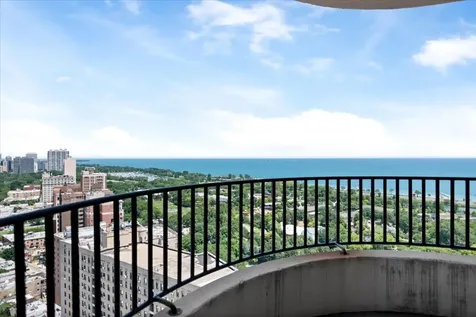 2020 North Lincoln Park West Chicago IL 60614