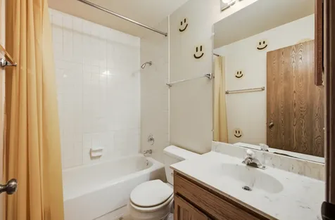 1730 Deer Run Drive Montgomery IL 60538