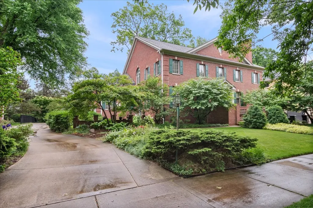 9035 Keystone Avenue Skokie IL 60076