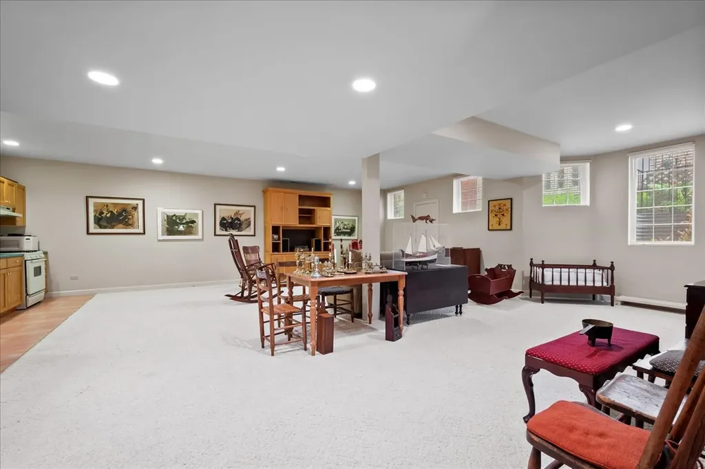 9035 Keystone Avenue Skokie IL 60076