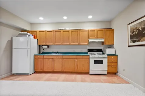 9035 Keystone Avenue Skokie IL 60076