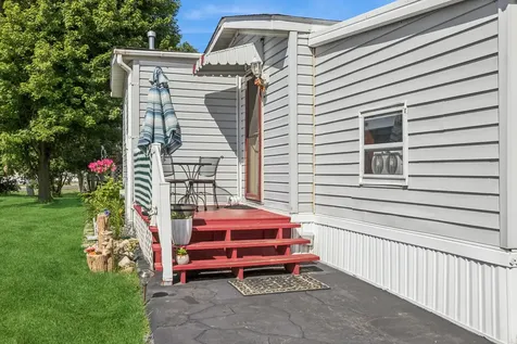 818 Oakbrook Drive Crystal Lake IL 60014