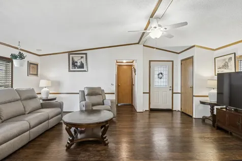 818 Oakbrook Drive Crystal Lake IL 60014