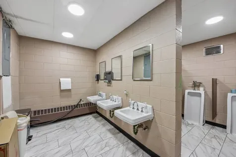 15 South East Avenue Aurora IL 60505