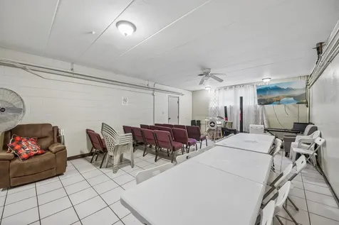 15 South East Avenue Aurora IL 60505