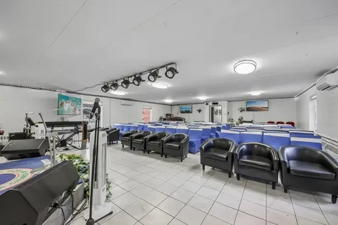 15 South East Avenue Aurora IL 60505