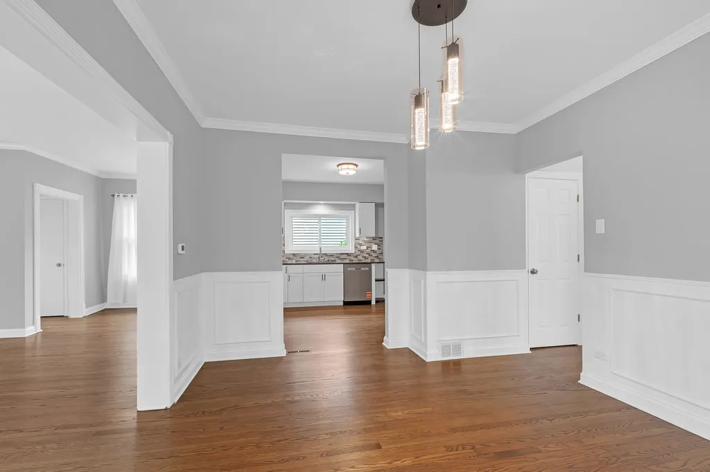 5830 North Nagle Avenue Chicago IL 60646