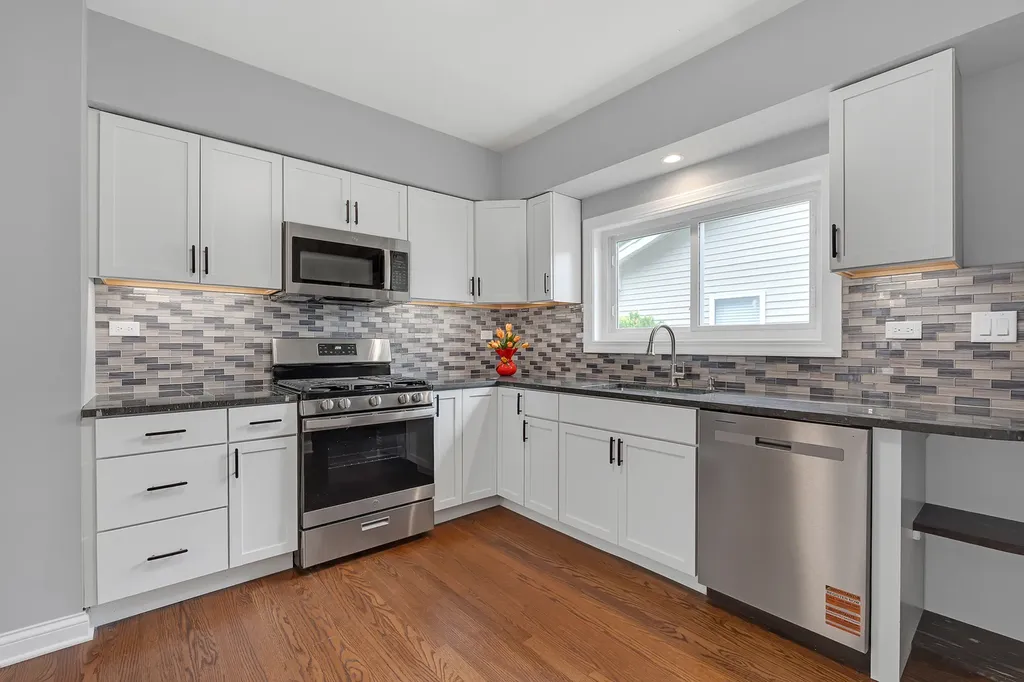 5830 North Nagle Avenue Chicago IL 60646