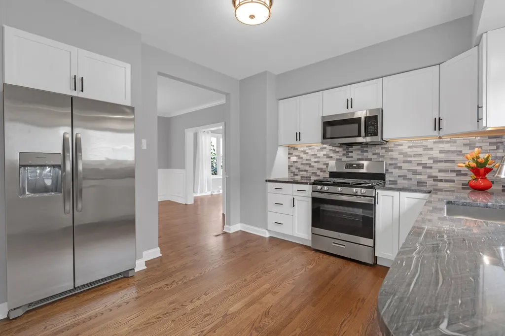 5830 North Nagle Avenue Chicago IL 60646