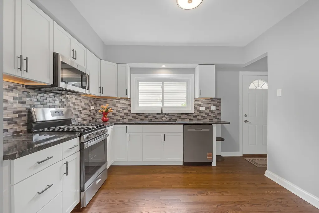 5830 North Nagle Avenue Chicago IL 60646