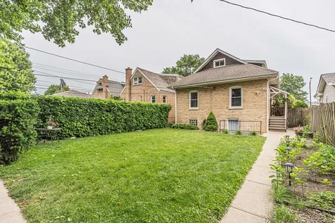 5830 North Nagle Avenue Chicago IL 60646