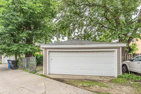 5830 North Nagle Avenue Chicago IL 60646