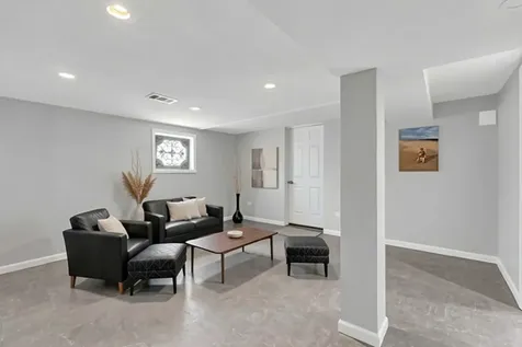 5830 North Nagle Avenue Chicago IL 60646