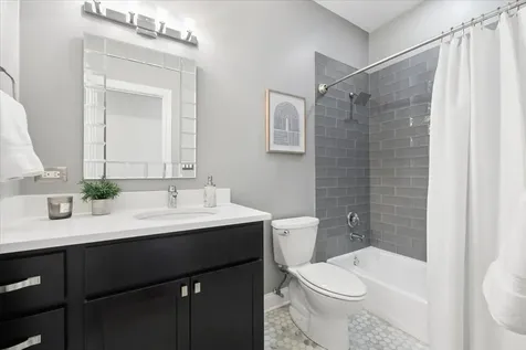 1365 North Mohawk Street Chicago IL 60610