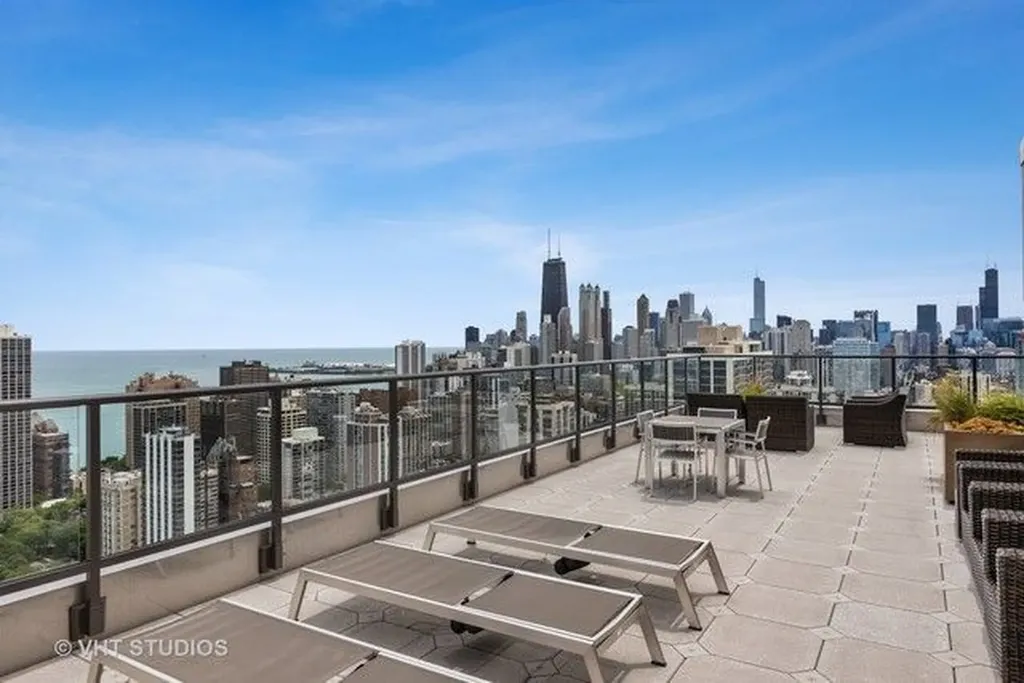 1660 North La Salle Drive Chicago IL 60614