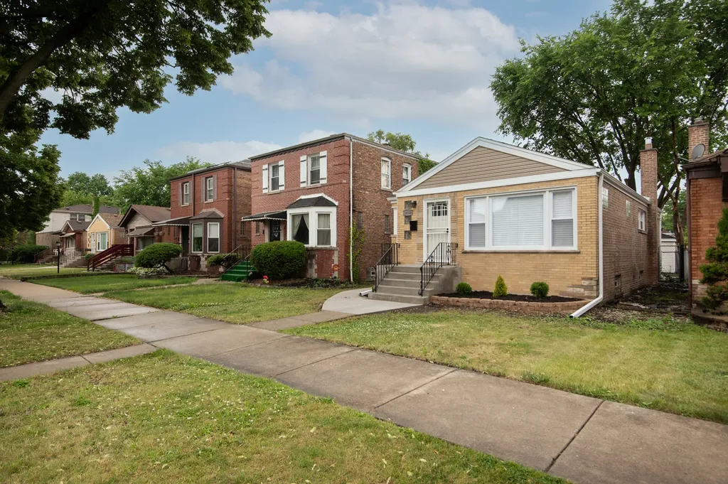 10338 South Vernon Avenue Chicago IL 60628