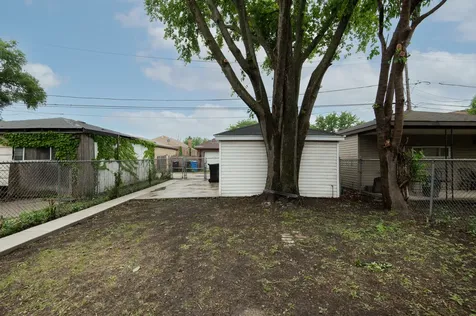 10338 South Vernon Avenue Chicago IL 60628