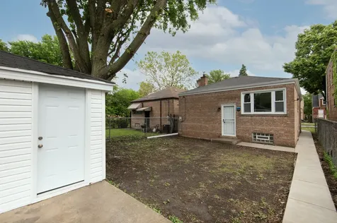 10338 South Vernon Avenue Chicago IL 60628