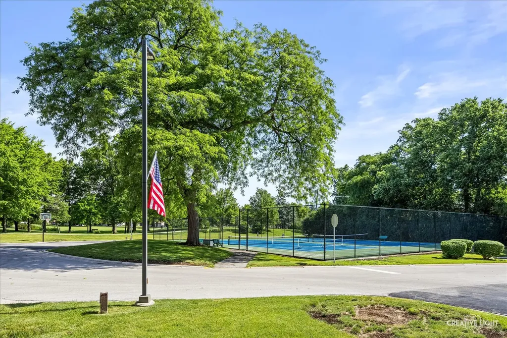 111 Acacia Drive Indian Head Park IL 60525