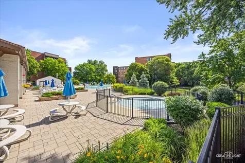 111 Acacia Drive Indian Head Park IL 60525