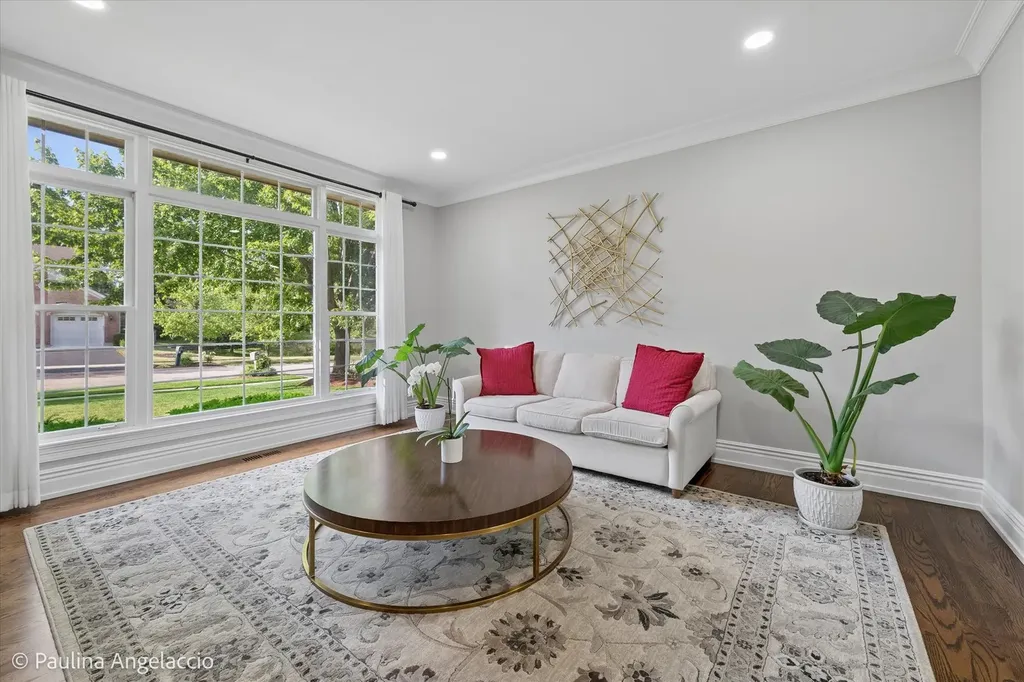 207 Lions Court Lake Zurich IL 60047