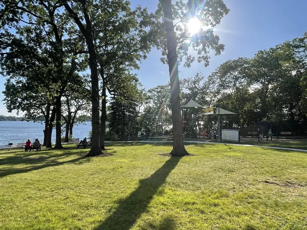 207 Lions Court Lake Zurich IL 60047