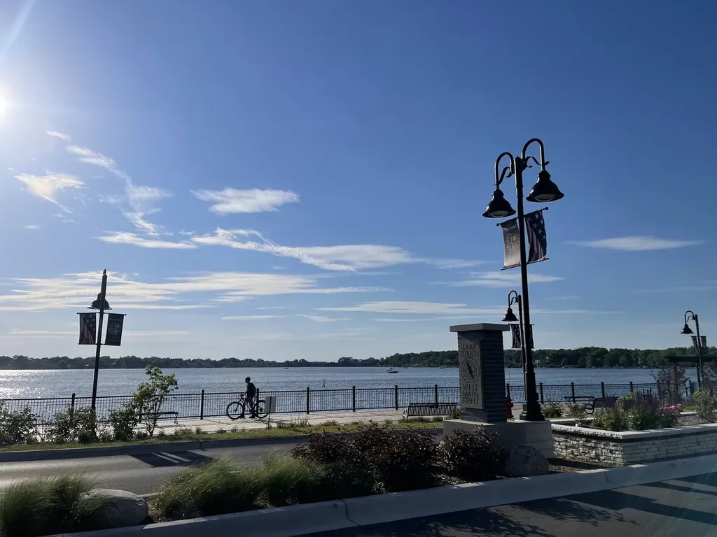 207 Lions Court Lake Zurich IL 60047