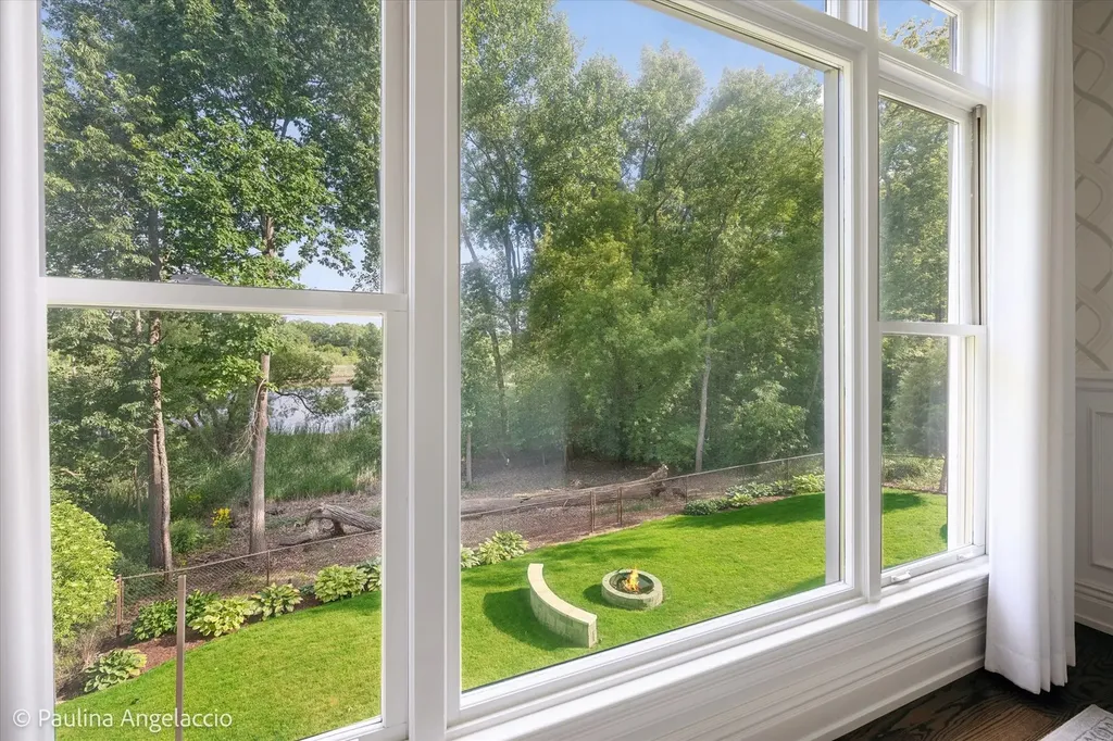 207 Lions Court Lake Zurich IL 60047