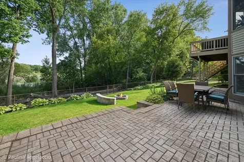 207 Lions Court Lake Zurich IL 60047