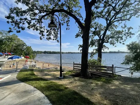 207 Lions Court Lake Zurich IL 60047