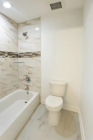 738 East 155th Street Phoenix IL 60426