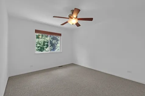 25880 West Brooks Farm Road Round Lake IL 60073