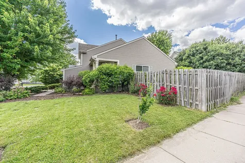 25880 West Brooks Farm Road Round Lake IL 60073