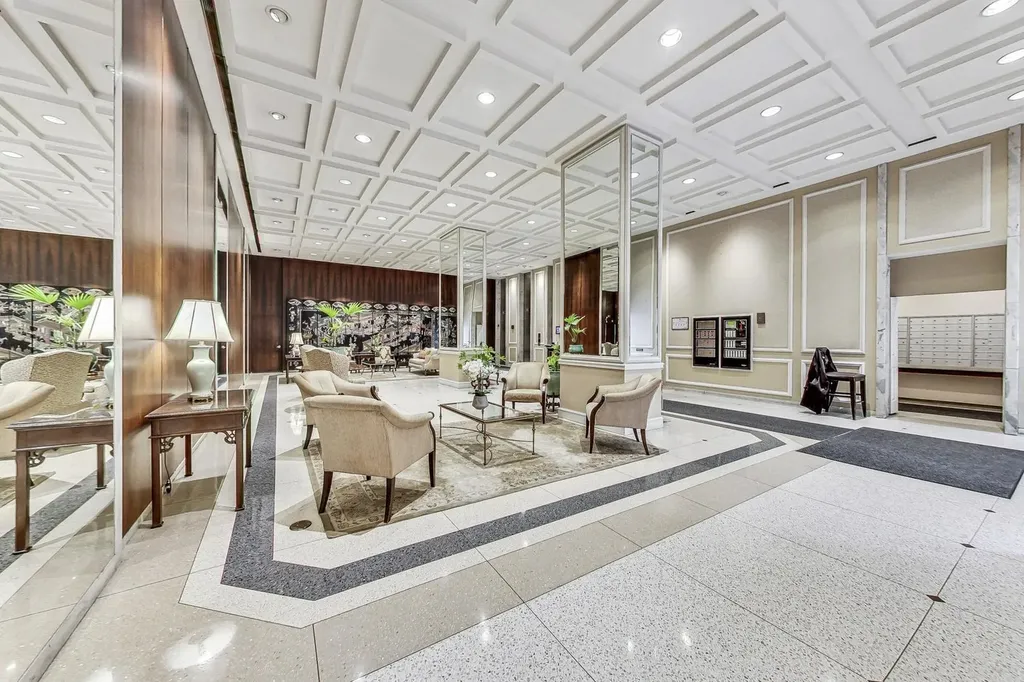 777 North Michigan Avenue Chicago IL 60611