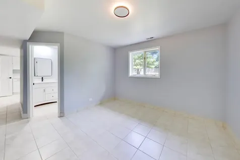 16w250 93RD Place Burr Ridge IL 60527