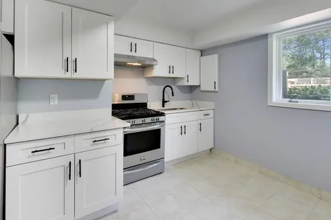 16w250 93RD Place Burr Ridge IL 60527