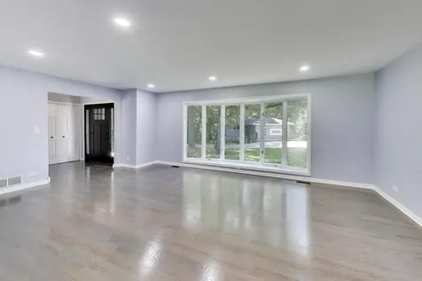 16w250 93RD Place Burr Ridge IL 60527