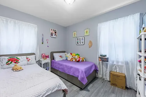 389 West 12th Street Chicago Heights IL 60411
