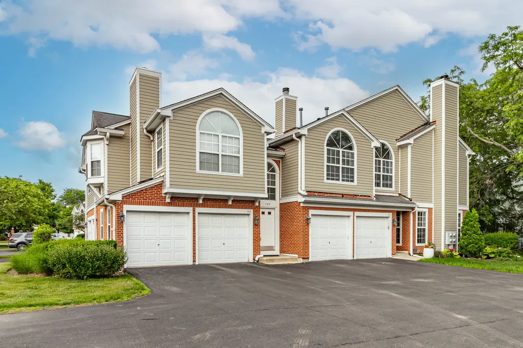 789 Grosse Pointe Circle Vernon Hills IL 60061