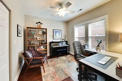 530 West Cornelia Avenue Chicago IL 60657