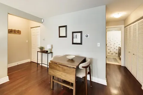 530 West Cornelia Avenue Chicago IL 60657