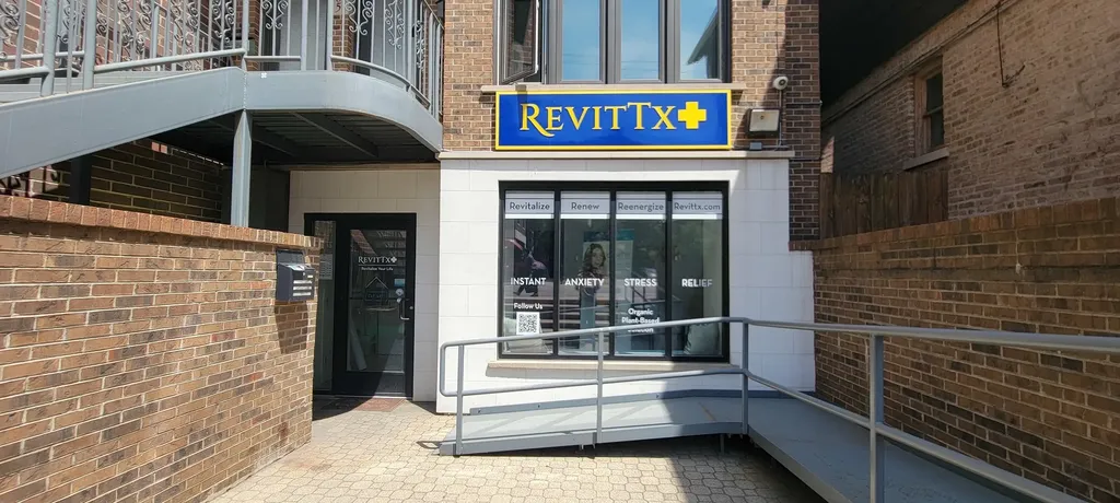 2465 North Halsted Street Chicago IL 60614
