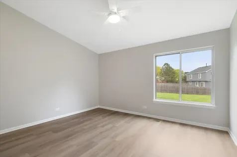 201 Bingham Circle Mundelein IL 60060