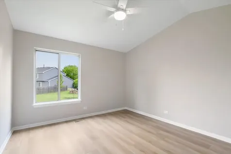 201 Bingham Circle Mundelein IL 60060