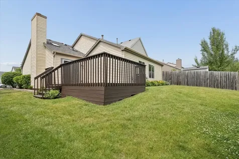 201 Bingham Circle Mundelein IL 60060