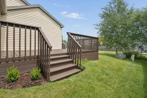 201 Bingham Circle Mundelein IL 60060