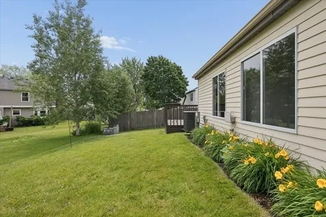 201 Bingham Circle Mundelein IL 60060