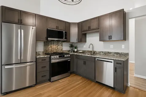201 Bingham Circle Mundelein IL 60060