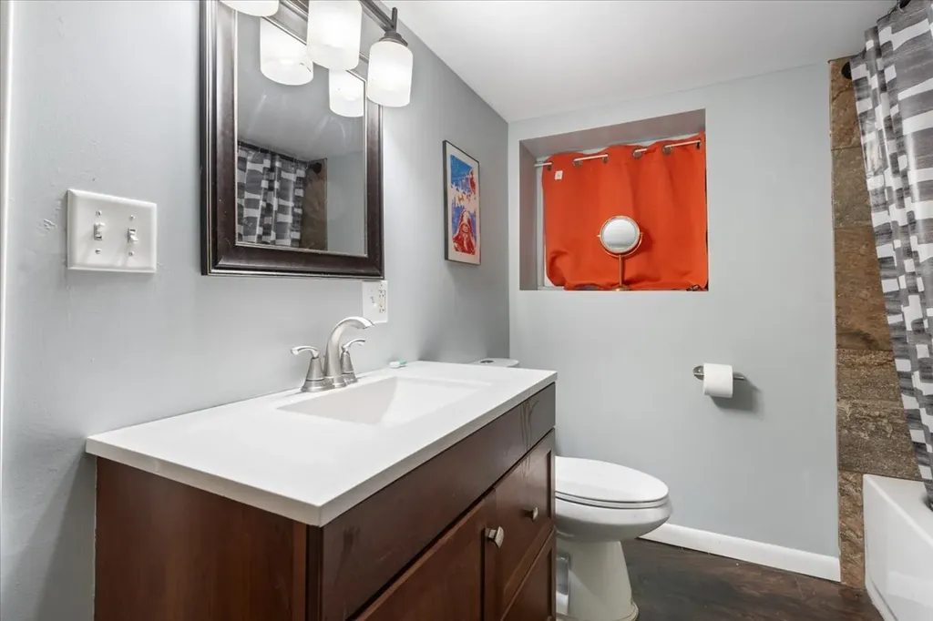 4131 West Nelson Street Chicago IL 60641