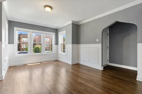 4131 West Nelson Street Chicago IL 60641